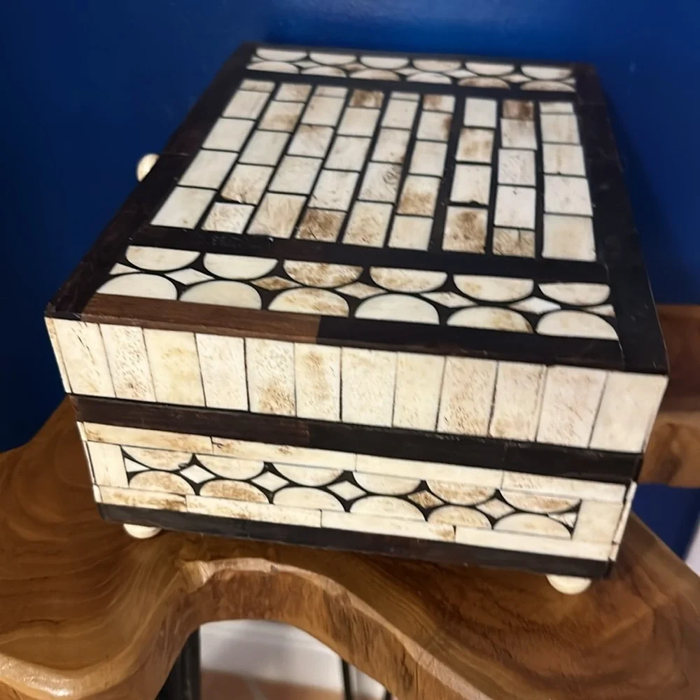 NWOT Home Decoration Wood Bone Inlay Elegant Black & Cream Storage Jewelry Box